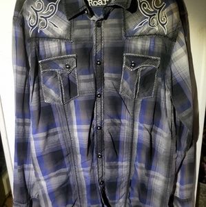 Roar long sleeve tribsl shirt size large